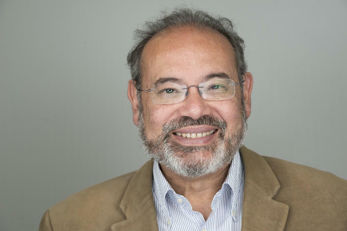 Professor Luis Cuevas