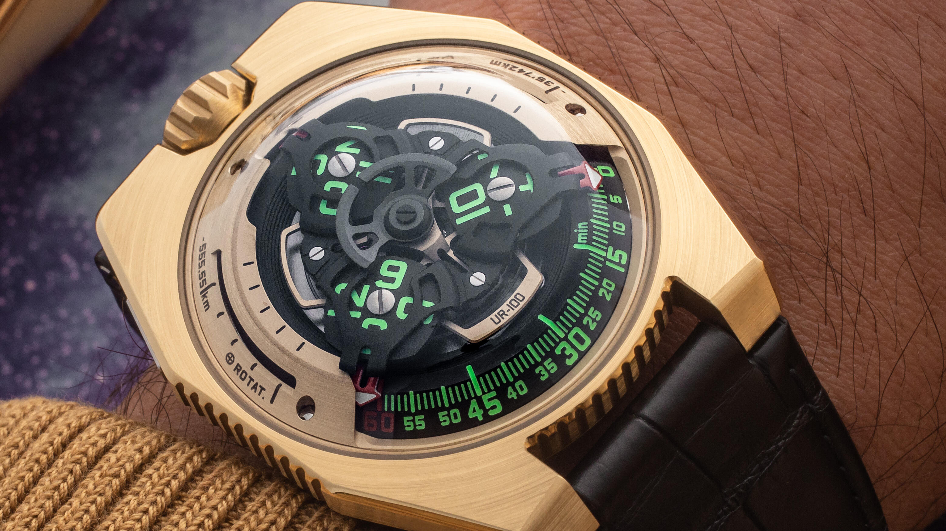 Photo: Urwerk press corner Photo: Urwerk press corner