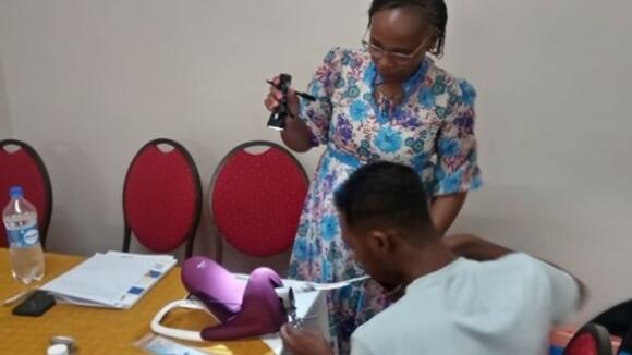 A trainer supporting a participant on insertion of post-partum intra-uterine device (PPIUD)/photo credit: LSTM Kenya